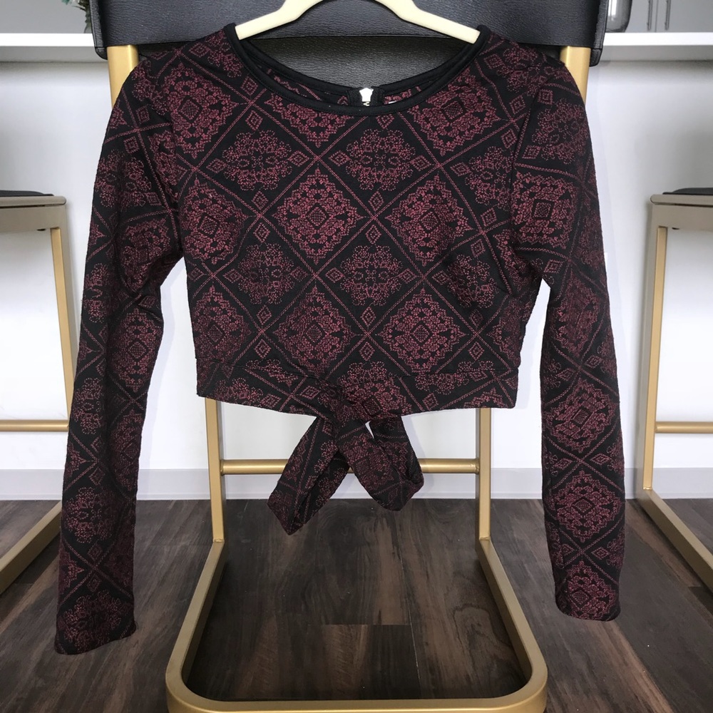 Cropped Long-sleeve Top